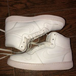 Nike Eberon High Top Sneakers